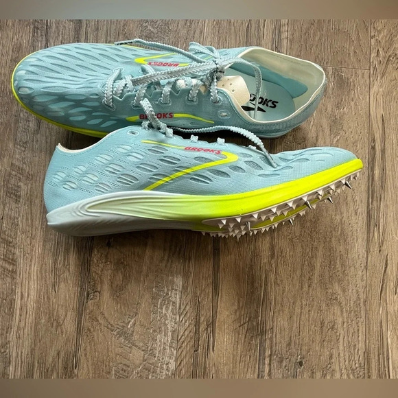 NEW Brooks ELMN8 7 Running Cleats - Picture 8 of 12